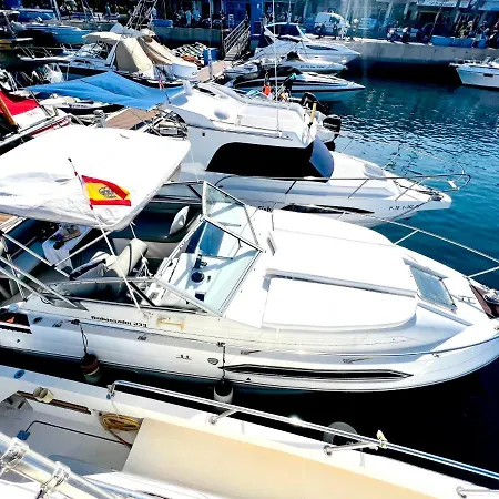 Barco Sihnny - Puerto Colon Costa Adeje (Tenerife)