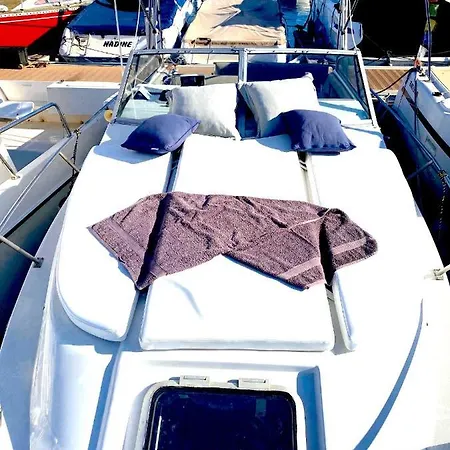 Barco Sihnny - Puerto Colon *